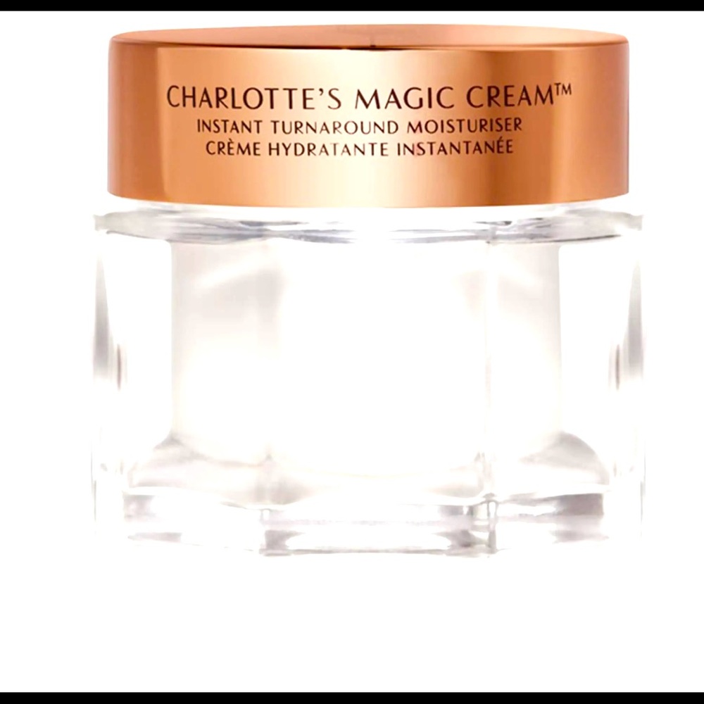 NWT CHARLOTTE'S MAGIC CREAM
50 ML MOISTURISER